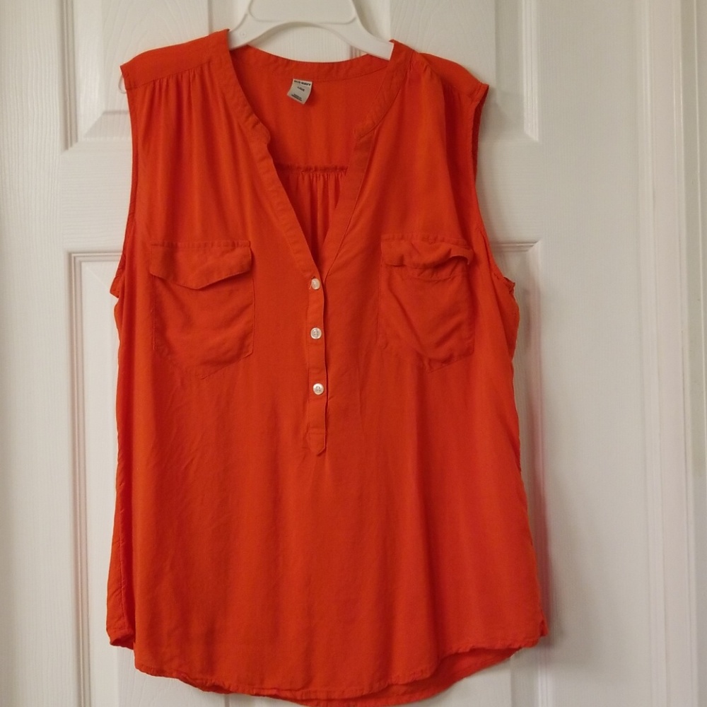 Sleeveless top